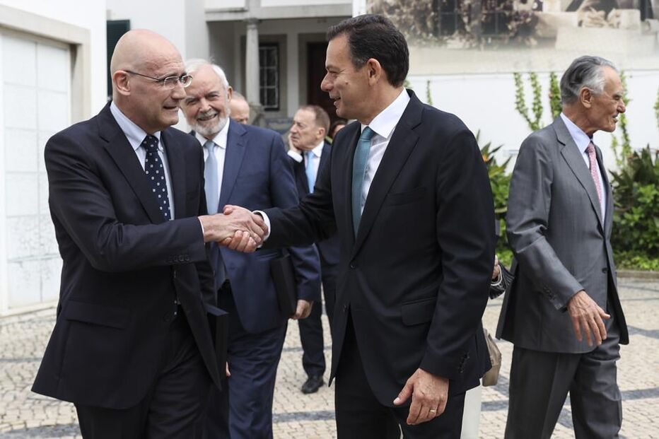 Montenegro com antigos preisdentes do PSD