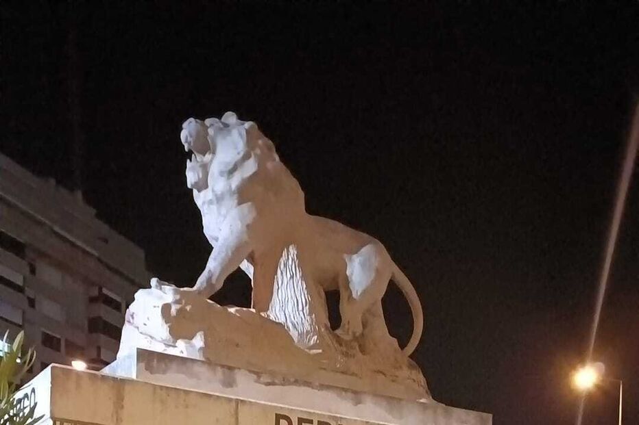 Estátua do leão junto do Estádio de Alvalade vandalizada