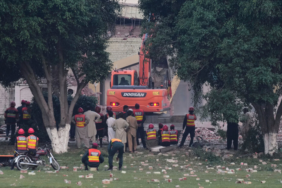 Índia ataca nove zonas do Paquistão, Jammu e Caxemira