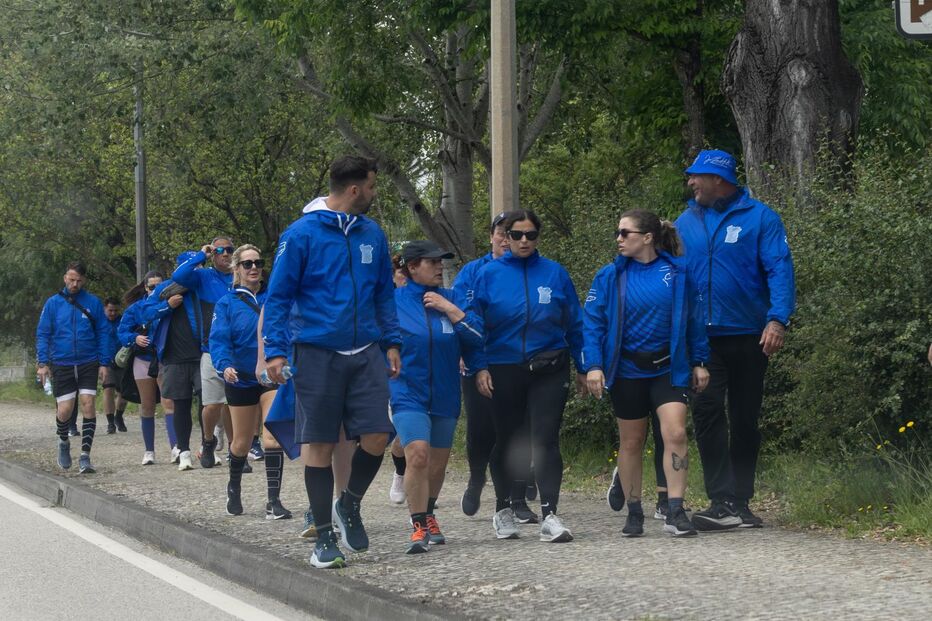 Sandra Madureira e claque dos Super Dragões em peregrinação a Fátima