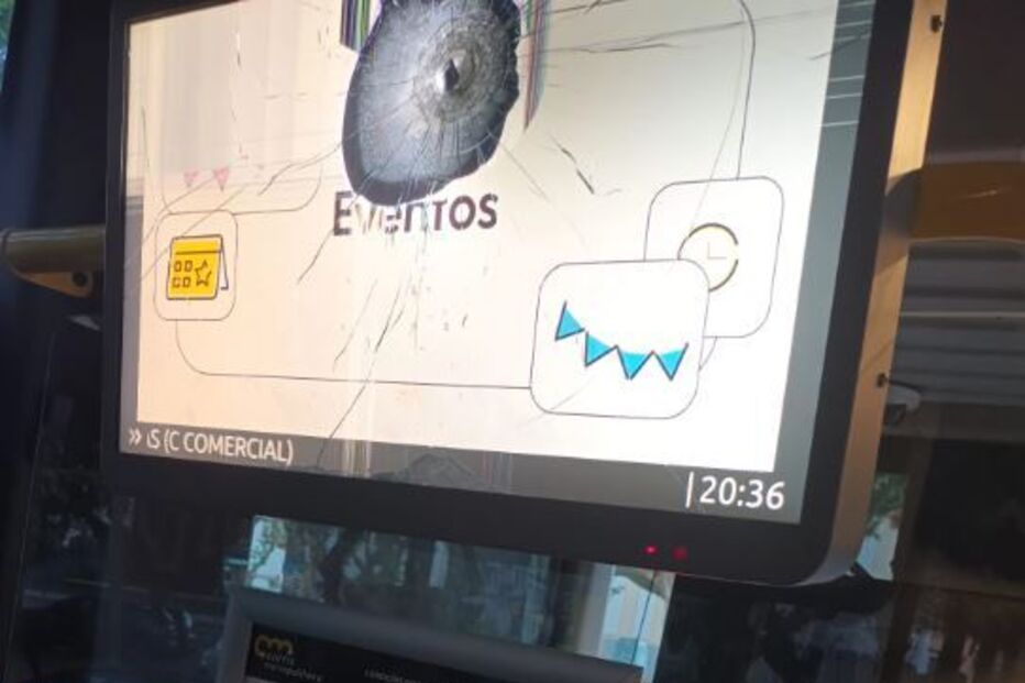 Agente da PSP dispara cinco vezes contra autocarro em rixa de trânsito em Loures