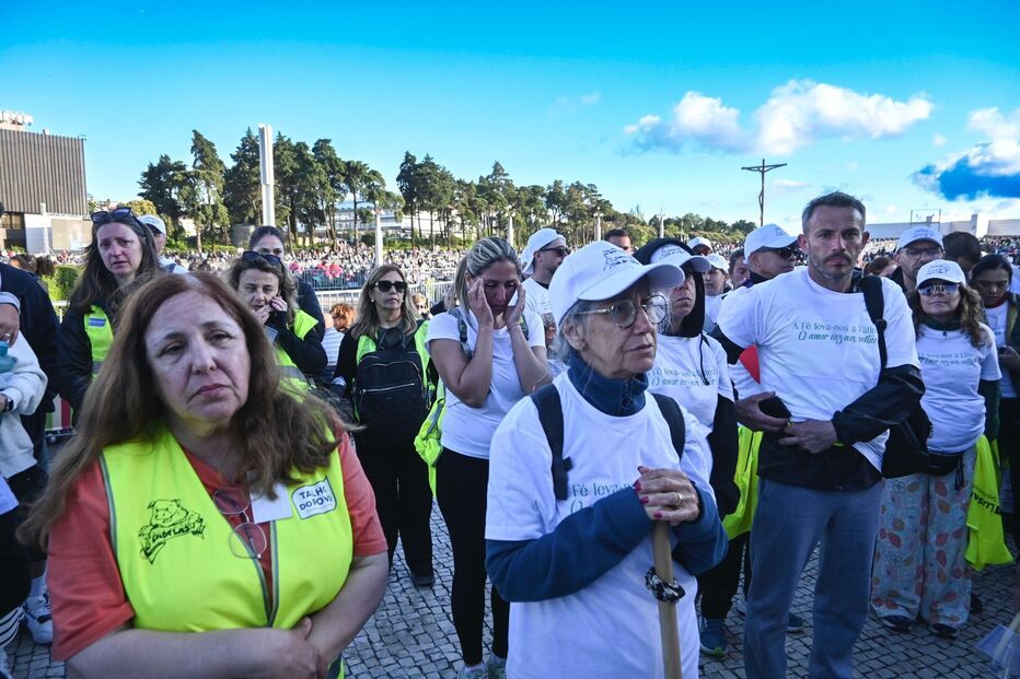 Milhares de peregrinos chegam a Fátima na véspera do 13 de maio 