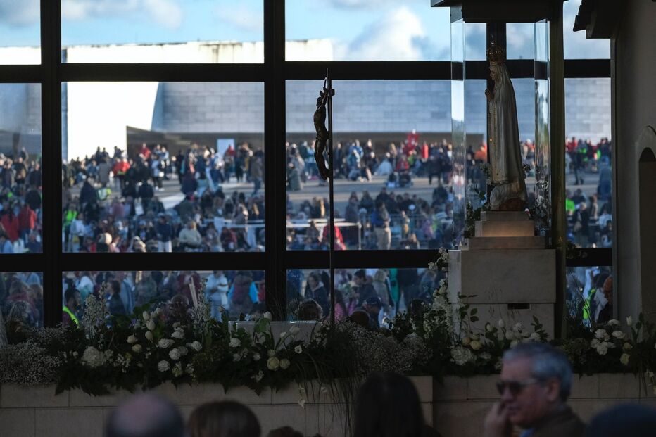 Milhares de peregrinos chegam a Fátima na véspera do 13 de maio 