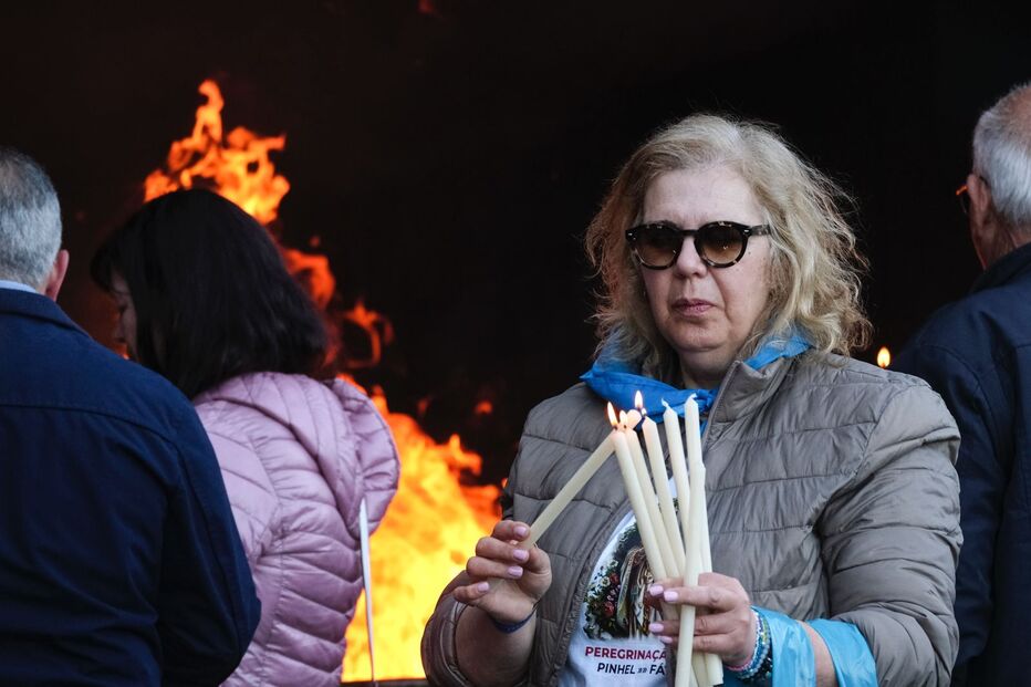 Milhares de peregrinos chegam a Fátima na véspera do 13 de maio 