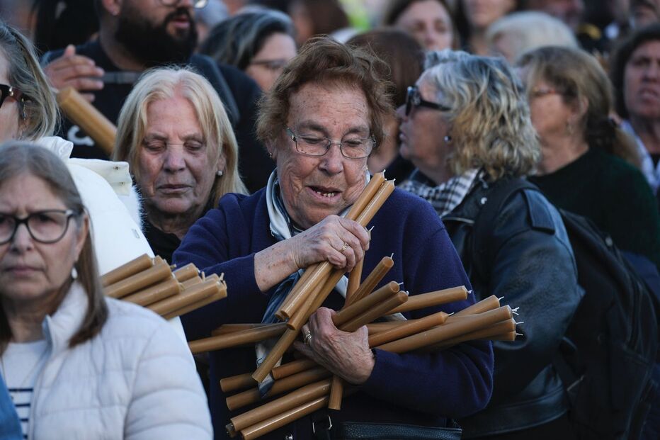 Milhares de peregrinos chegam a Fátima na véspera do 13 de maio 