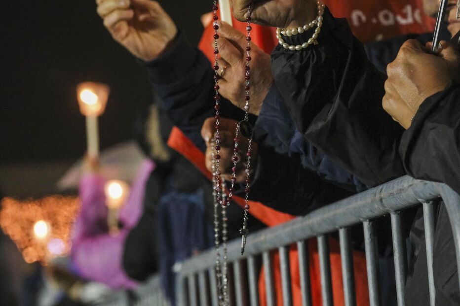 Procissão das velas no Santuário de Fátima 