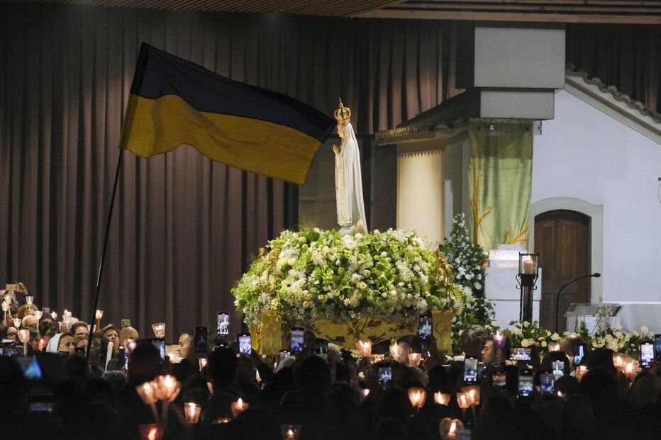 Procissão das velas no Santuário de Fátima 