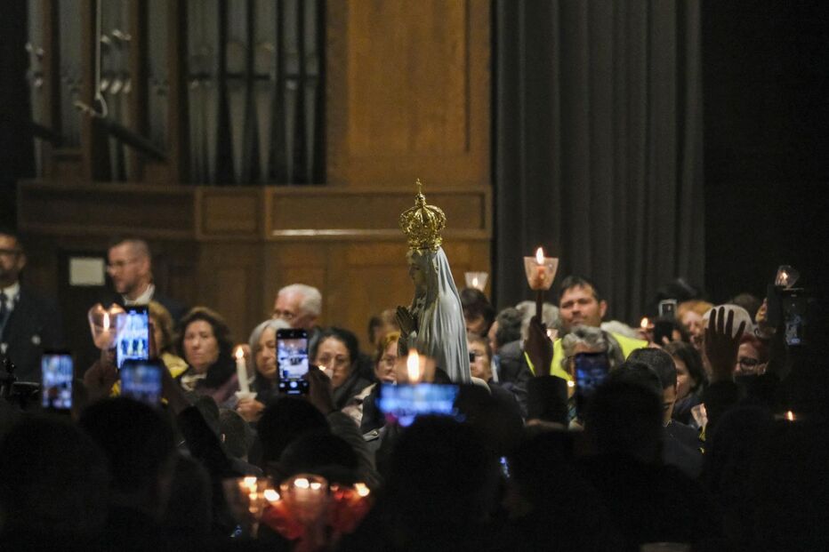 Procissão das velas no Santuário de Fátima 