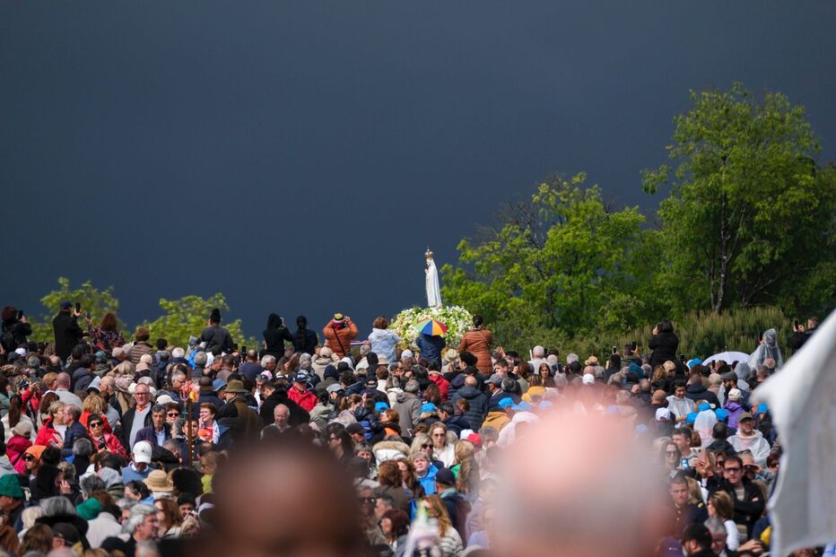 Manhã de 13 de maio no Santuário de Fátima  