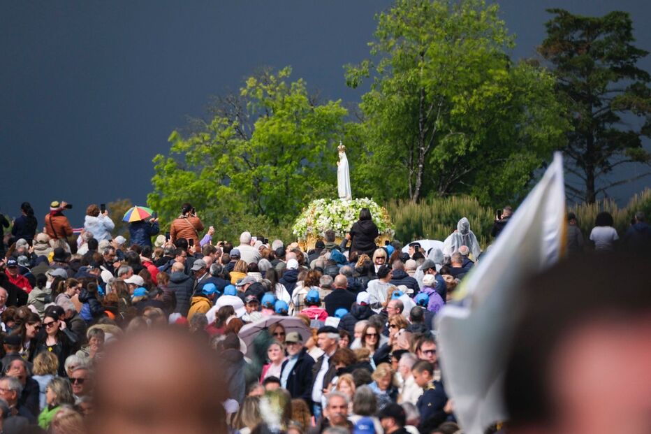 Manhã de 13 de maio no Santuário de Fátima  