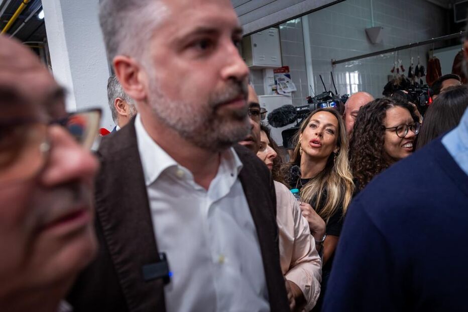 Pedro Nuno Santos confrontado por Joana Amaral Dias num momento tenso em Setúbal