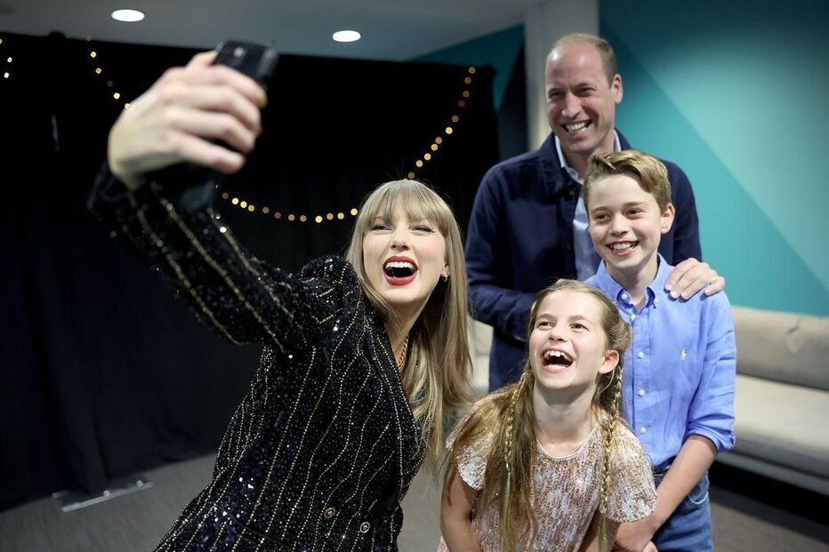 William, George e Charlotte com Taylor Swift