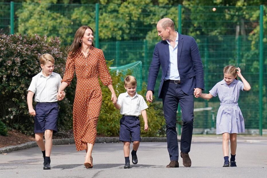 George, Kate Middleton, Louis, William e Charlotte