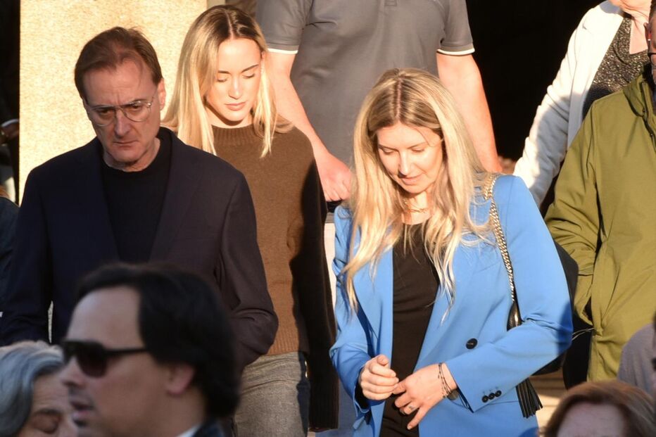 Alexandre Pinto da Costa com a filha e a namorada