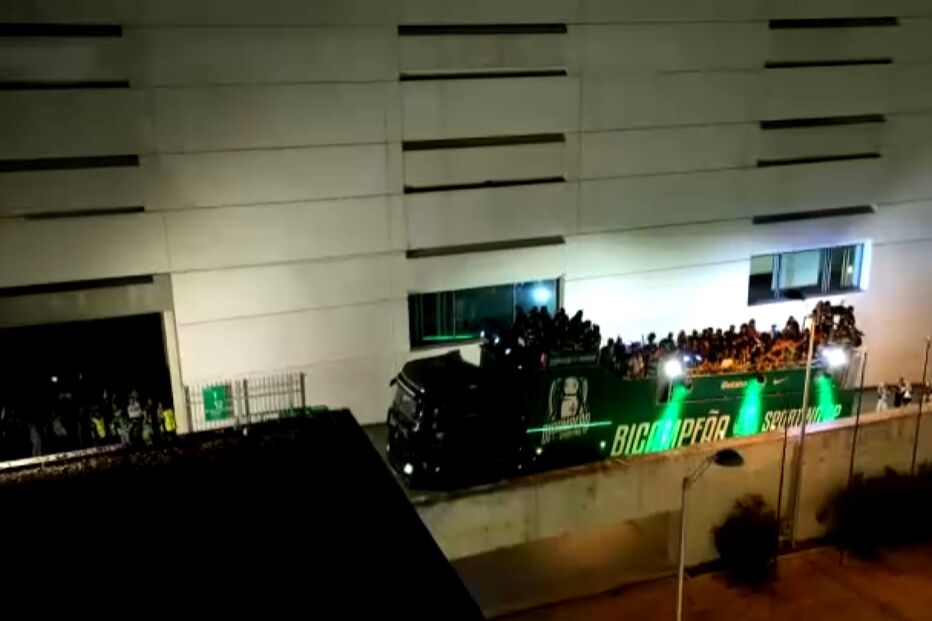 Autocarro do Sporting já ruma em direção ao Marquês