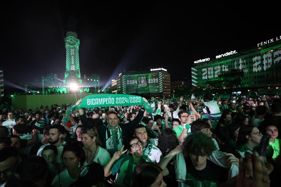 Marquês de Pombal coberto de verde