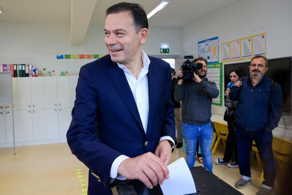 Luís Montenegro votou em Espinho 