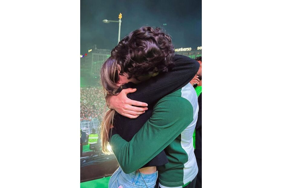 Francisco Trincão assume namorada