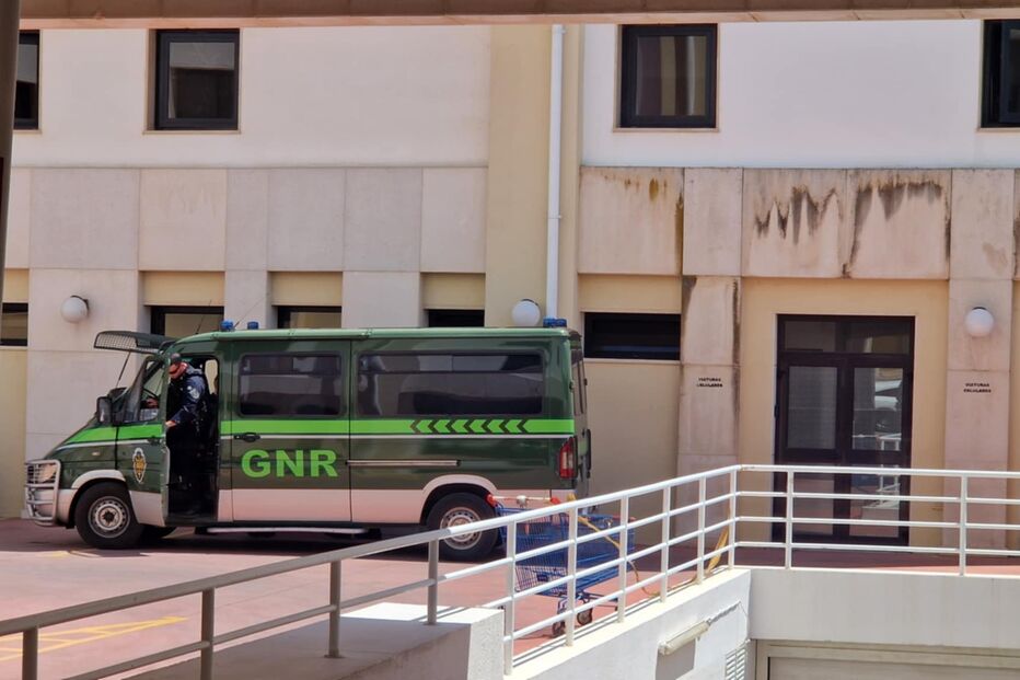 Chegada dos militares detidos ao tribunal