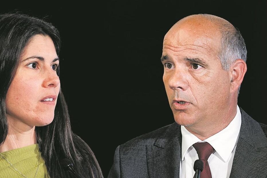 Esquerda em minoria teme revisão da Constituição