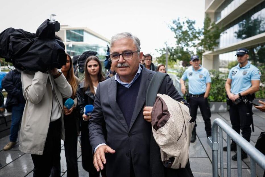 Tribunal trava venda de imóvel arrestado no caso BES para pagar multa de três milhões