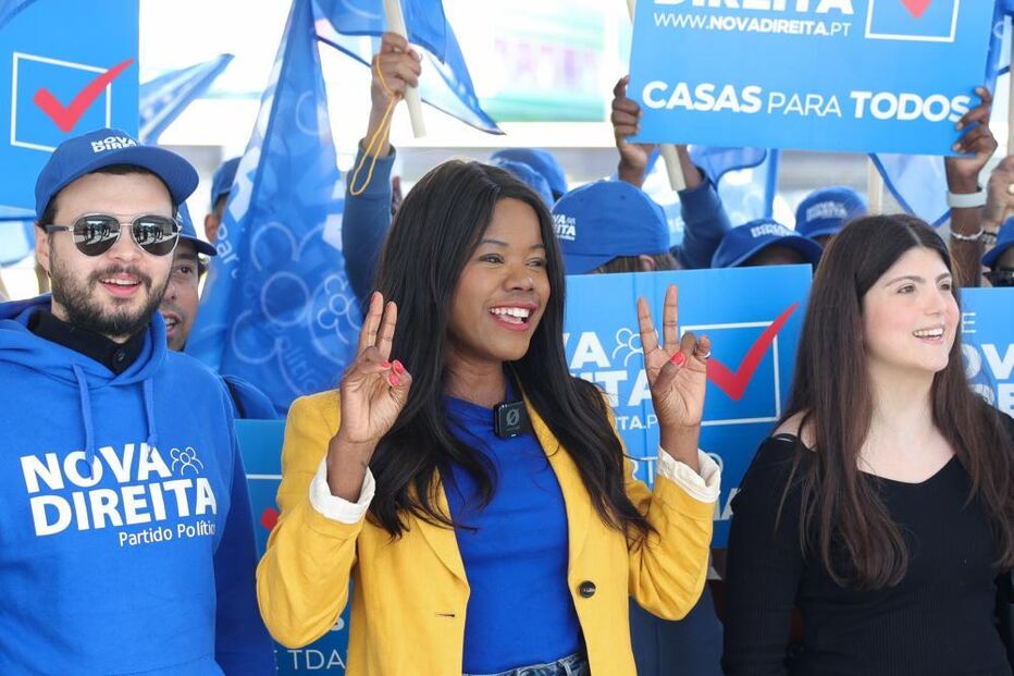 Nova Direita durante uma arruada na Avenida da Liberdade