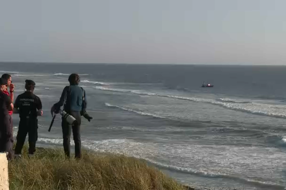 Irmãos menores desaparecidos no mar da praia do Pedrogão