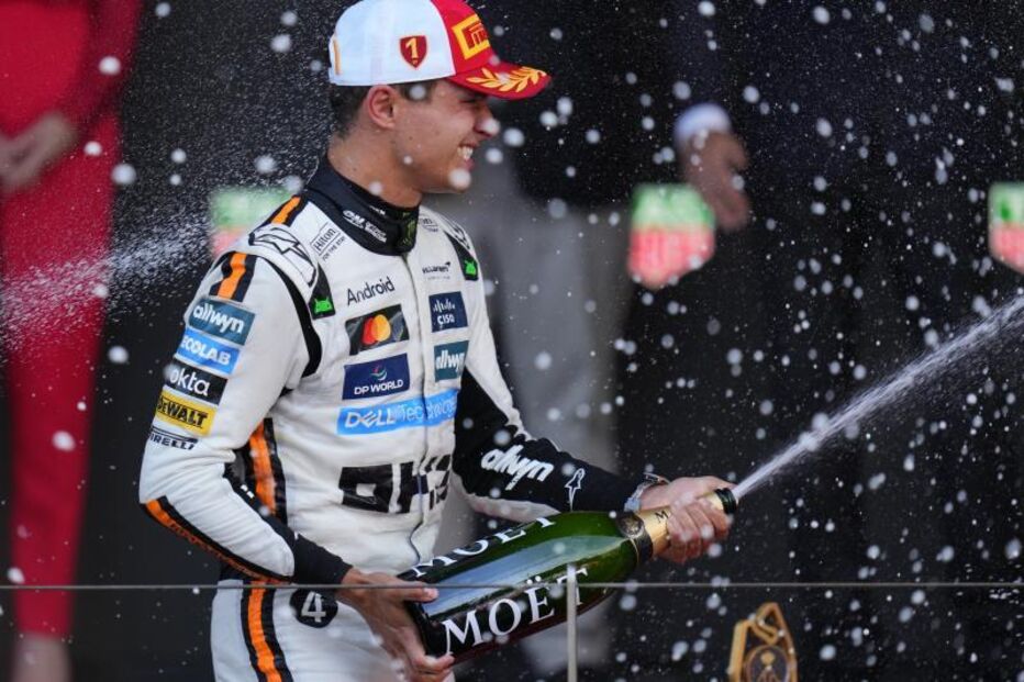 Lando Norris festeja vitória