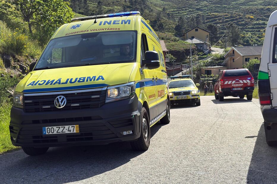 Vítima foi assistido pelo INEM e levado para o hospital