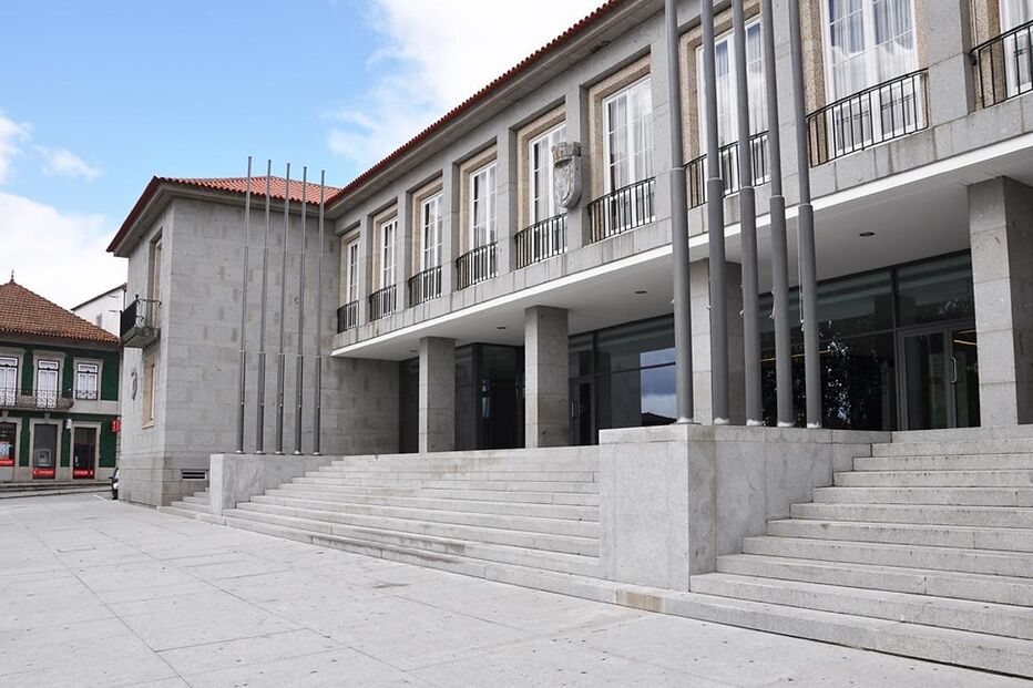Fachada da Câmara de Felgueiras