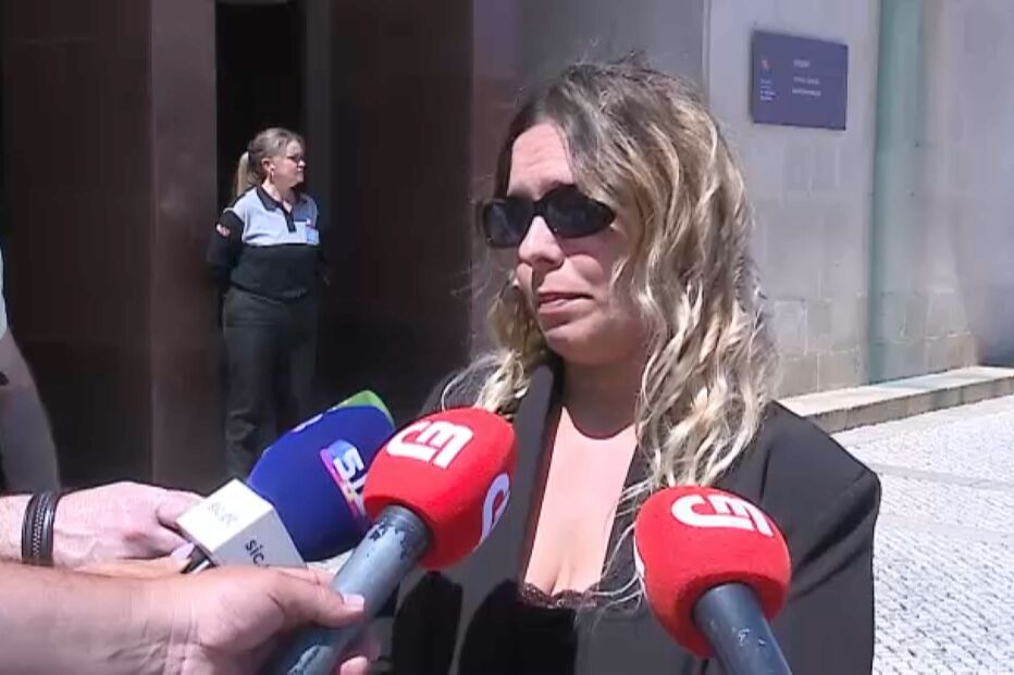 'Saio tranquila e espero que se faça justiça': Irmã de Mónica Silva contraria versão apresentada por Valente em tribunal