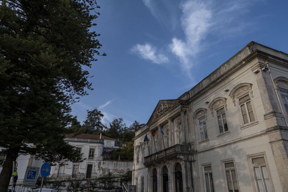Fachada da Câmara Municipal de Alenquer