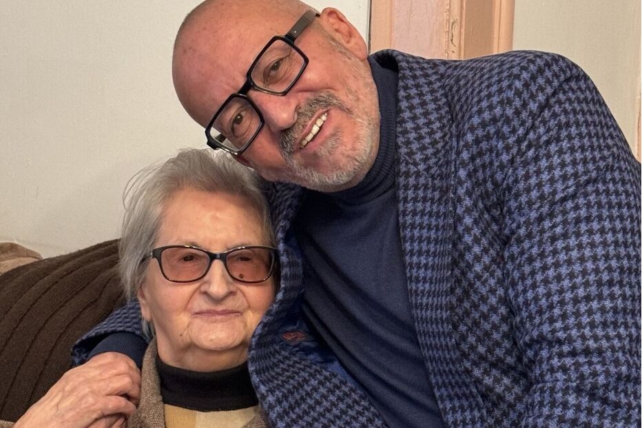 Imagem Manuel Luís Goucha com a mãe 49841083.jpg (22181524) (Milenium)