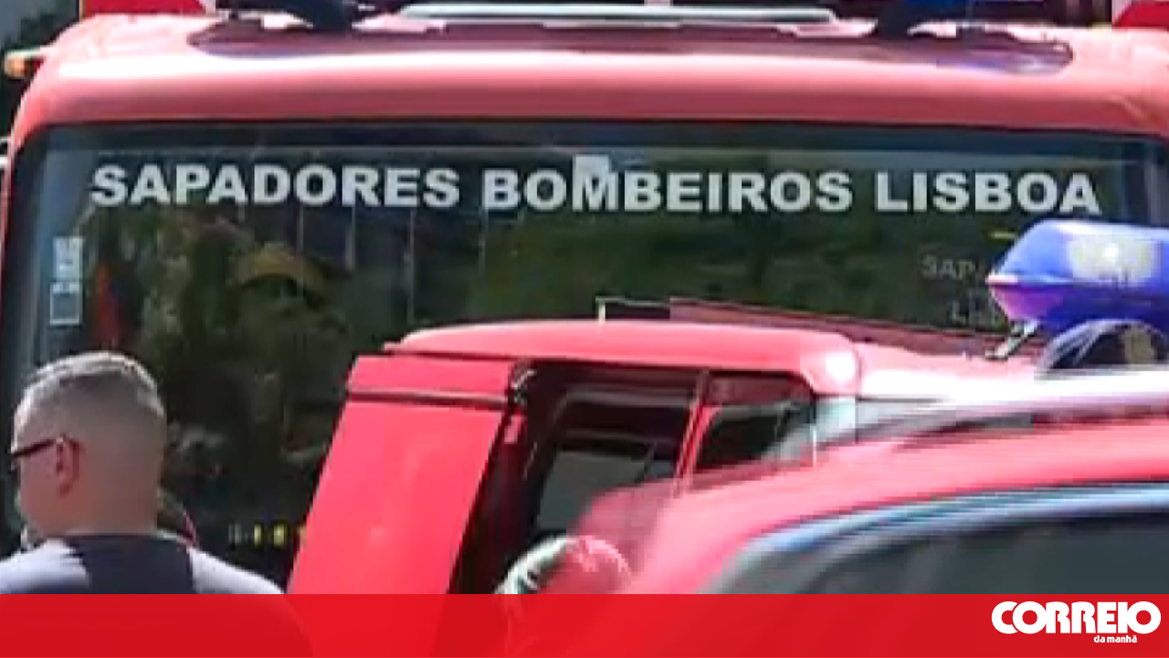 Collision between two cars kills 77-year-old man in Benfica