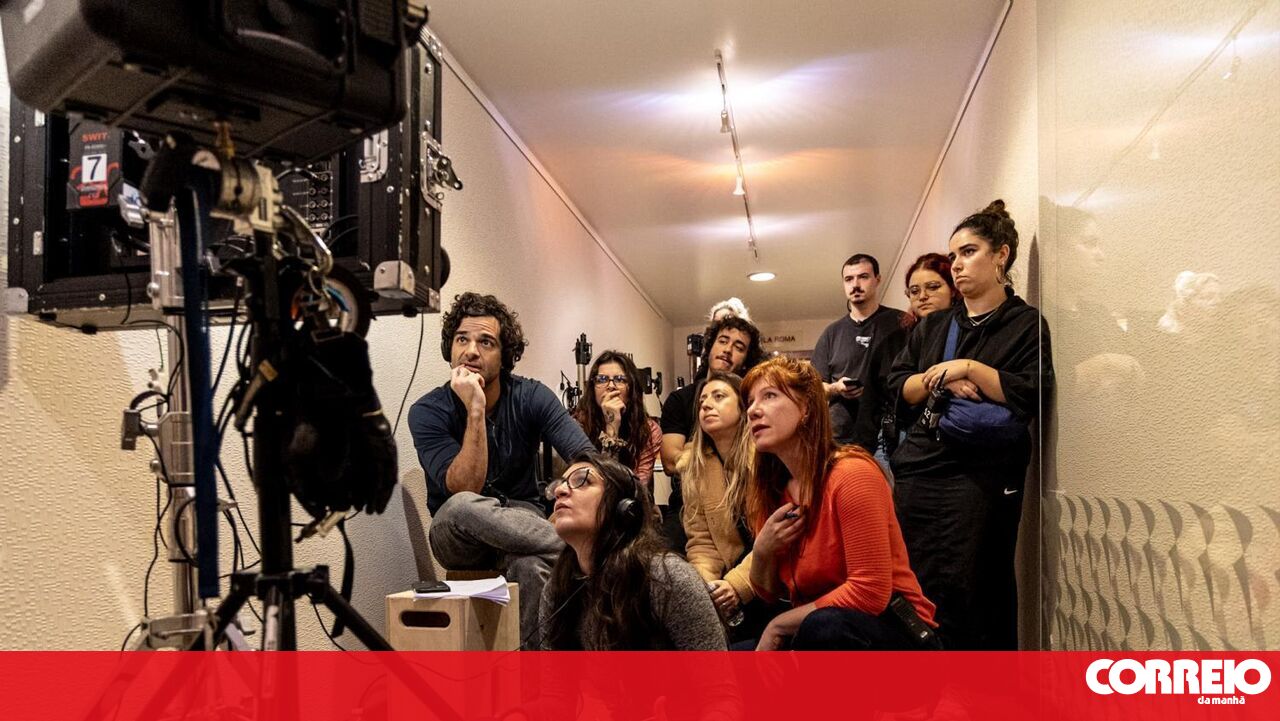 Love and Drama Unfold in 'Hotel Amor' - A Must-See Portuguese Film