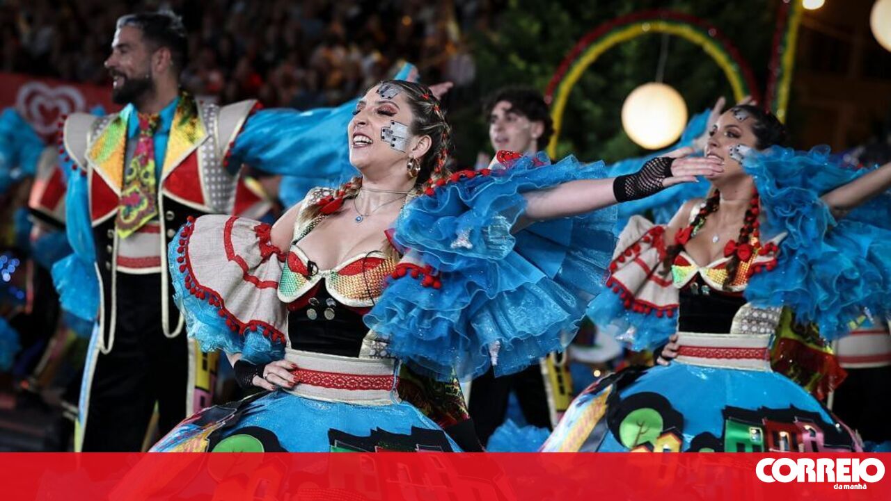 Lisbon's Popular Marches Light Up Avenida da Liberdade with Color and Joy