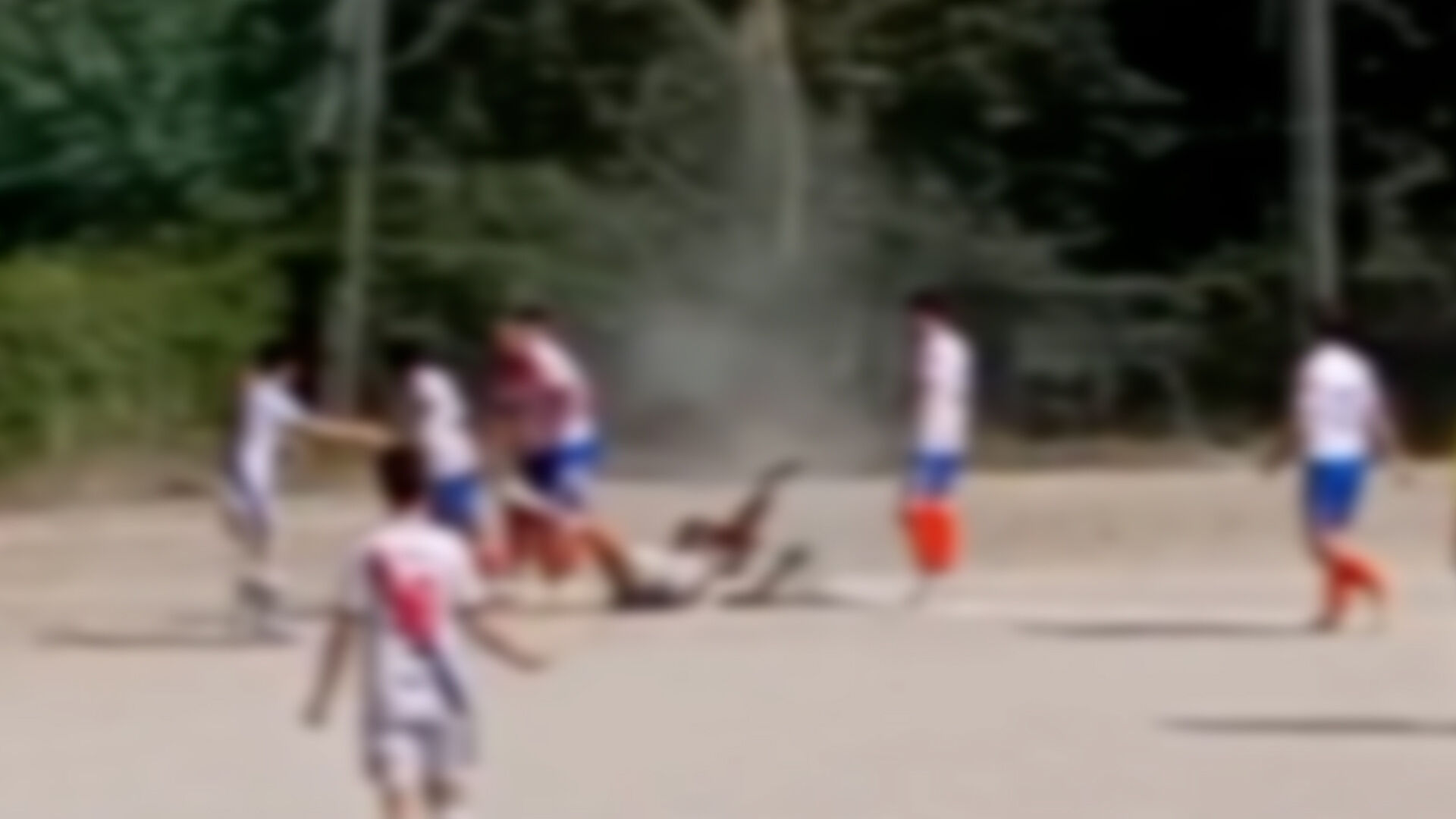 Atleta com fratura facial após agressão em jogo de futebol