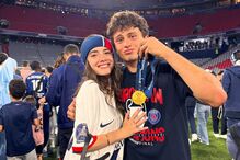 João neves com a namorada