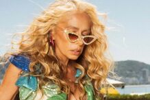 Adriane Galisteu recorda Sintra com produção fotográfica ousada