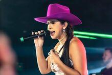 Cantora Débora Amorim agredida à frente do filho, após ataque por dois homens