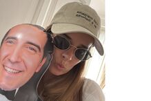 Sara Rocha celebra despedida de solteira com amigas e noivo deputado Alexandre Poço