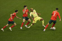 Cristiano Ronaldo disputa a bola contra Espanha em Munique