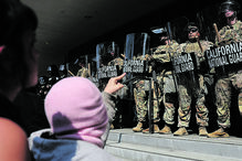 Guarda Nacional da Califórnia mobilizada em Los Angeles para conter protestos contra Trump