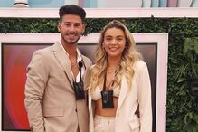 Carolina Nunes e João Oliveira, ex-concorrentes do Big Brother, terminam namoro iniciado na casa da TVI