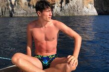 Modelo italiano, Edoardo Santini, agora padre em Florença, depois de fotos ousadas