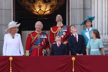 Família real reunida na cerimónia Trooping the Colour em Buckingham