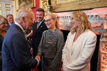 Carlos III reúne com Meryl Streep, Kate Winslet e David Beckham num evento