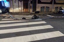 Colisão no Porto causa danos em café e semáforos; dois feridos ligeiros