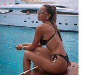 Carolina Cunha e Silva, filha de João Cunha e Silva, desfruta de um dia de sol