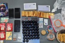 Apreensão de telemóveis e substâncias ilícitas durante operação policial